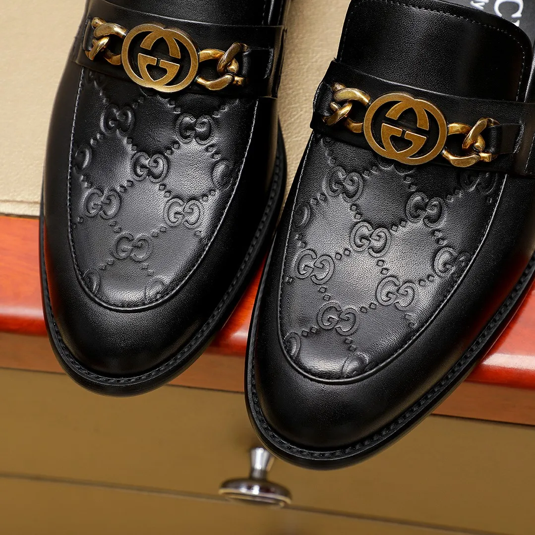 Men's men's shoes 💰400 🆘【GUCCI】Gucci ·🐑里· Hot-selling beanie shoes, top brand luxury, top quality, latest fashion beanie shoes.. The upper is made of original first-layer cowhide. (🐑leather·inner). The original stylish and stylish soft rubber wear-resistant and non-slip outsole is light and comfortable on the foot, available in 2 colors! Matching code: 39/45 (38.46. Can be customized)